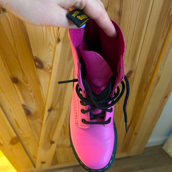 Pink Doc Martens (7) - Picture 3 of 3